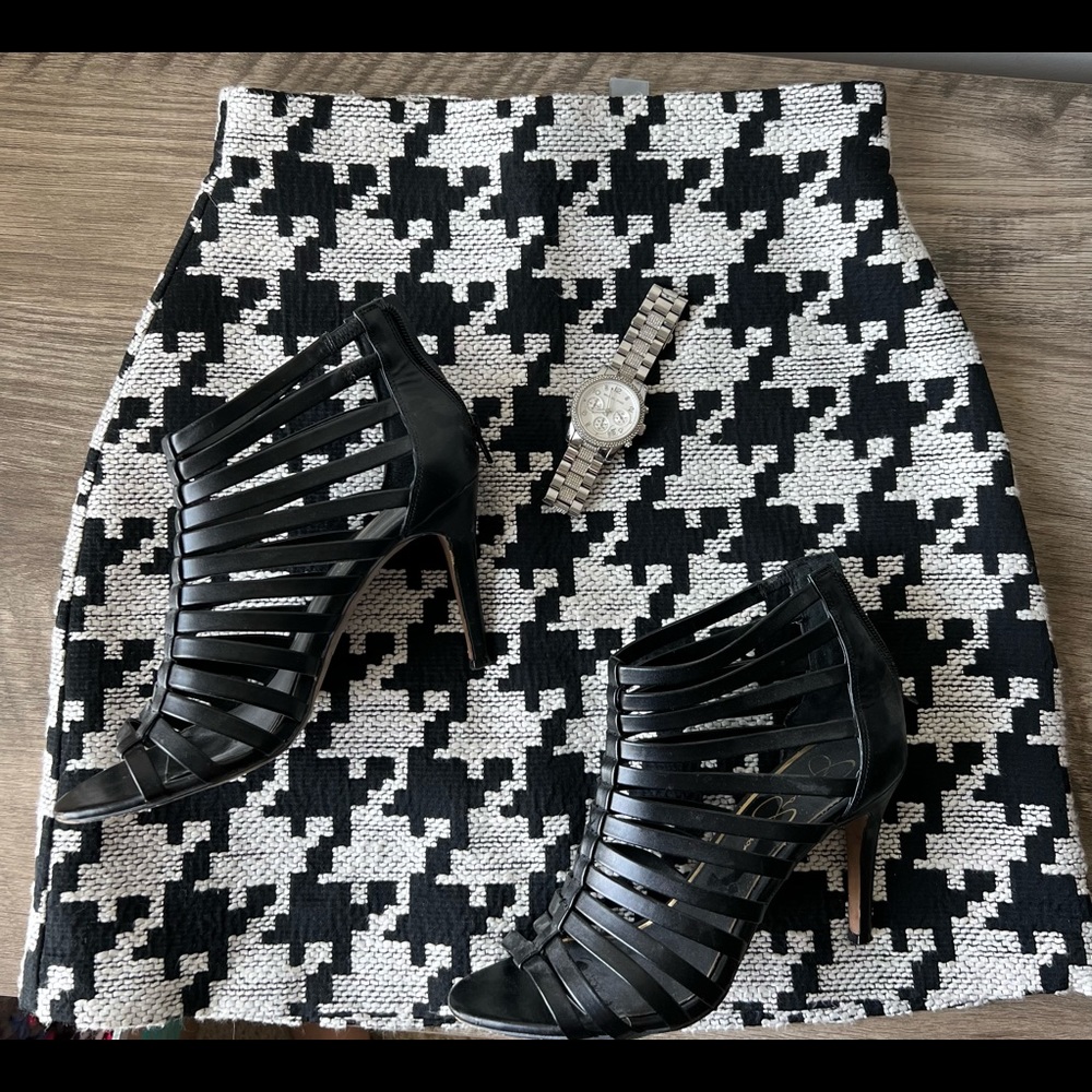 H&M Black and White Geometric Houndstooth pattern mini skirt size 8
